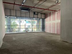 Middle Road (D7), Retail #616965661